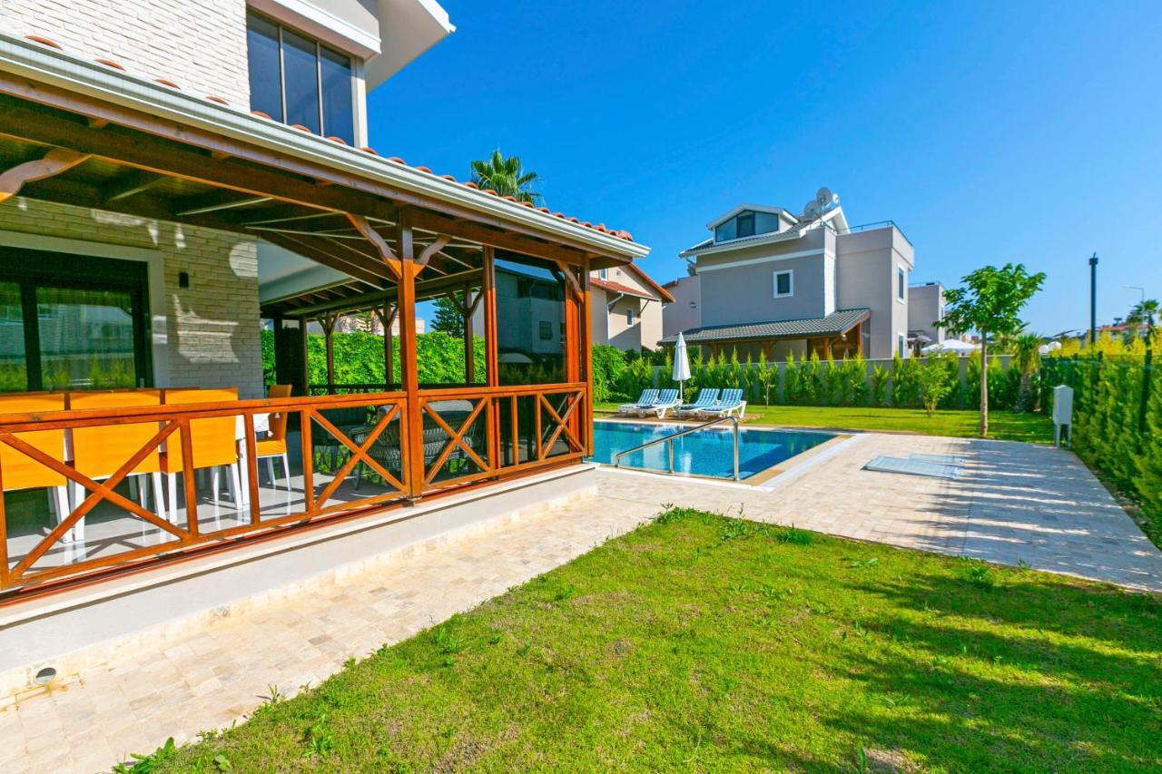 Paradise Town Villa Estella 贝莱克 外观 照片